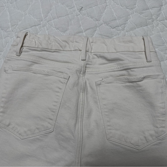 FRAME High Waist Straight Cotton Jeans in Size 26 - Picture 17 of 17
